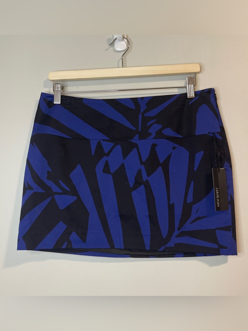 Express Blue and Black Abstract Print Mini Skirt